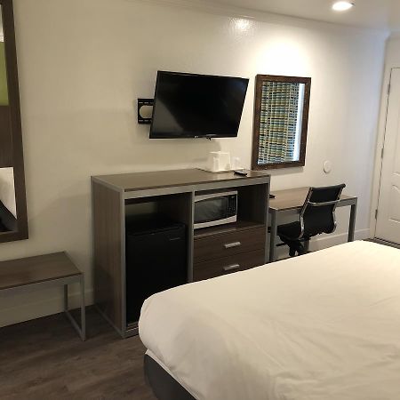 Gilroy Inn Экстерьер фото