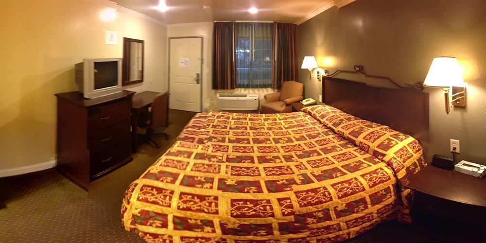 Gilroy Inn Экстерьер фото