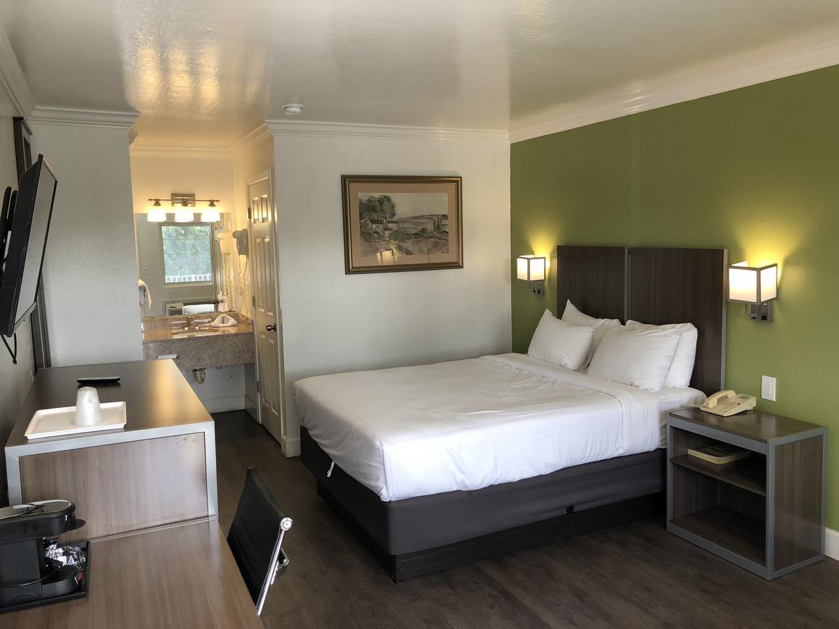 Gilroy Inn Экстерьер фото