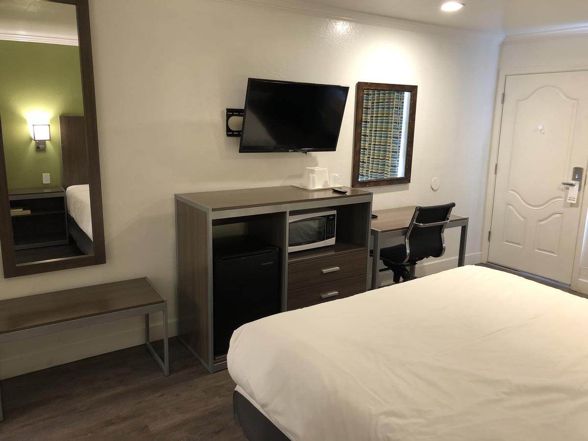 Gilroy Inn Экстерьер фото