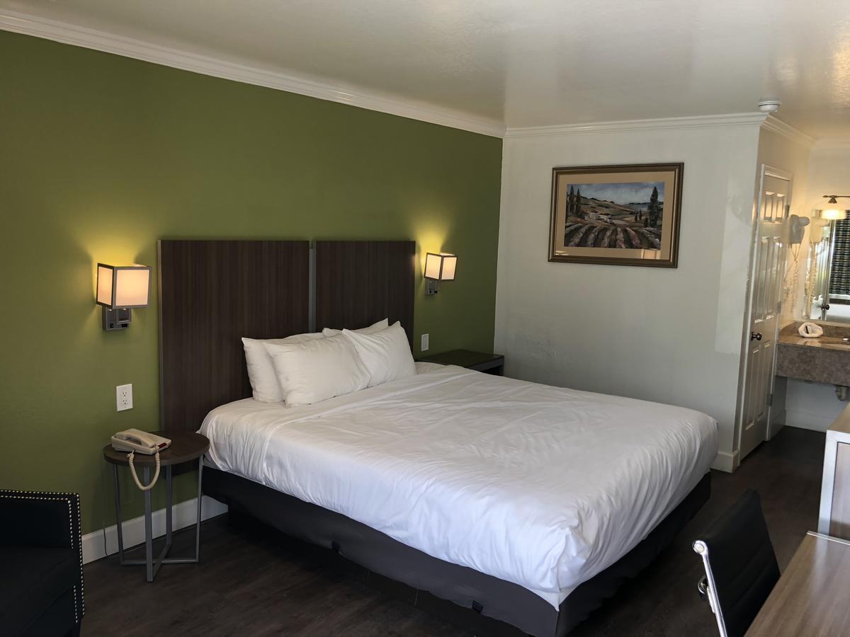 Gilroy Inn Экстерьер фото