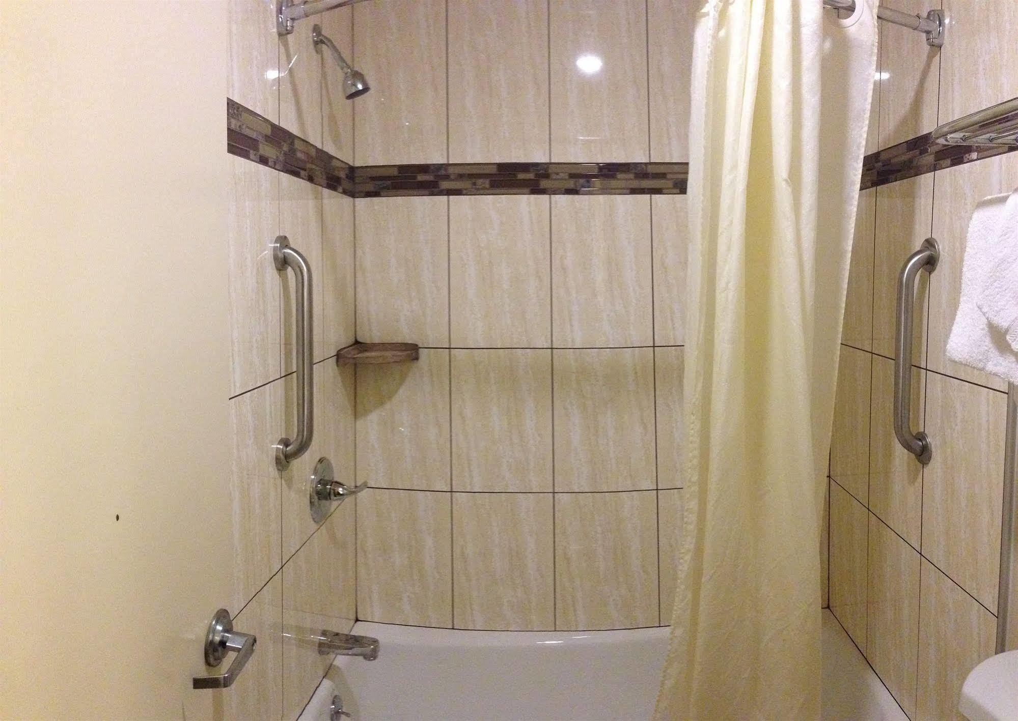 Gilroy Inn Экстерьер фото